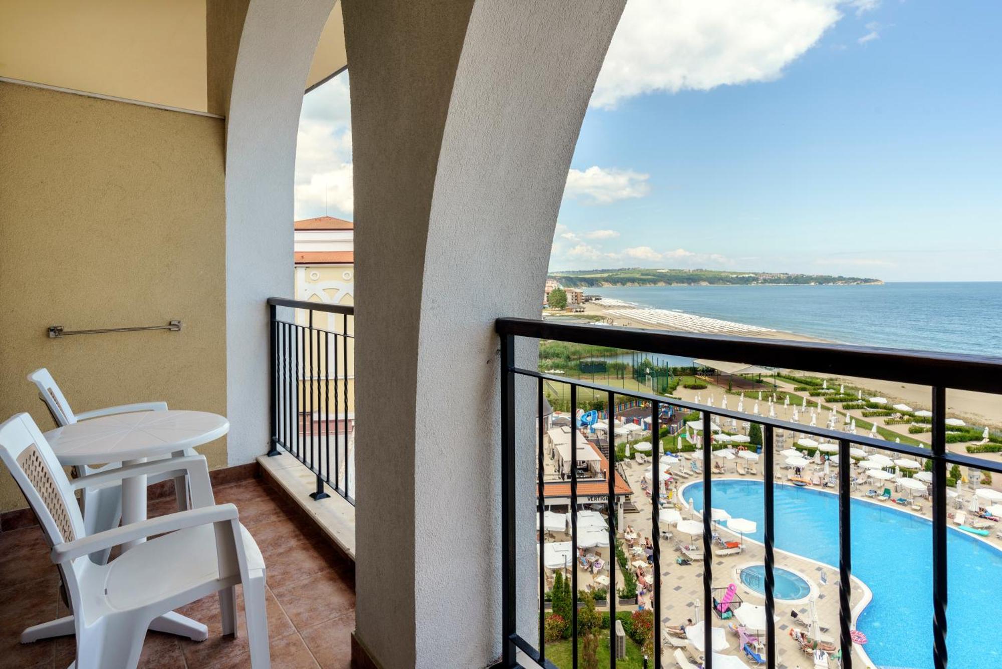 Alua Helios Bay Hotel Obzor Kültér fotó