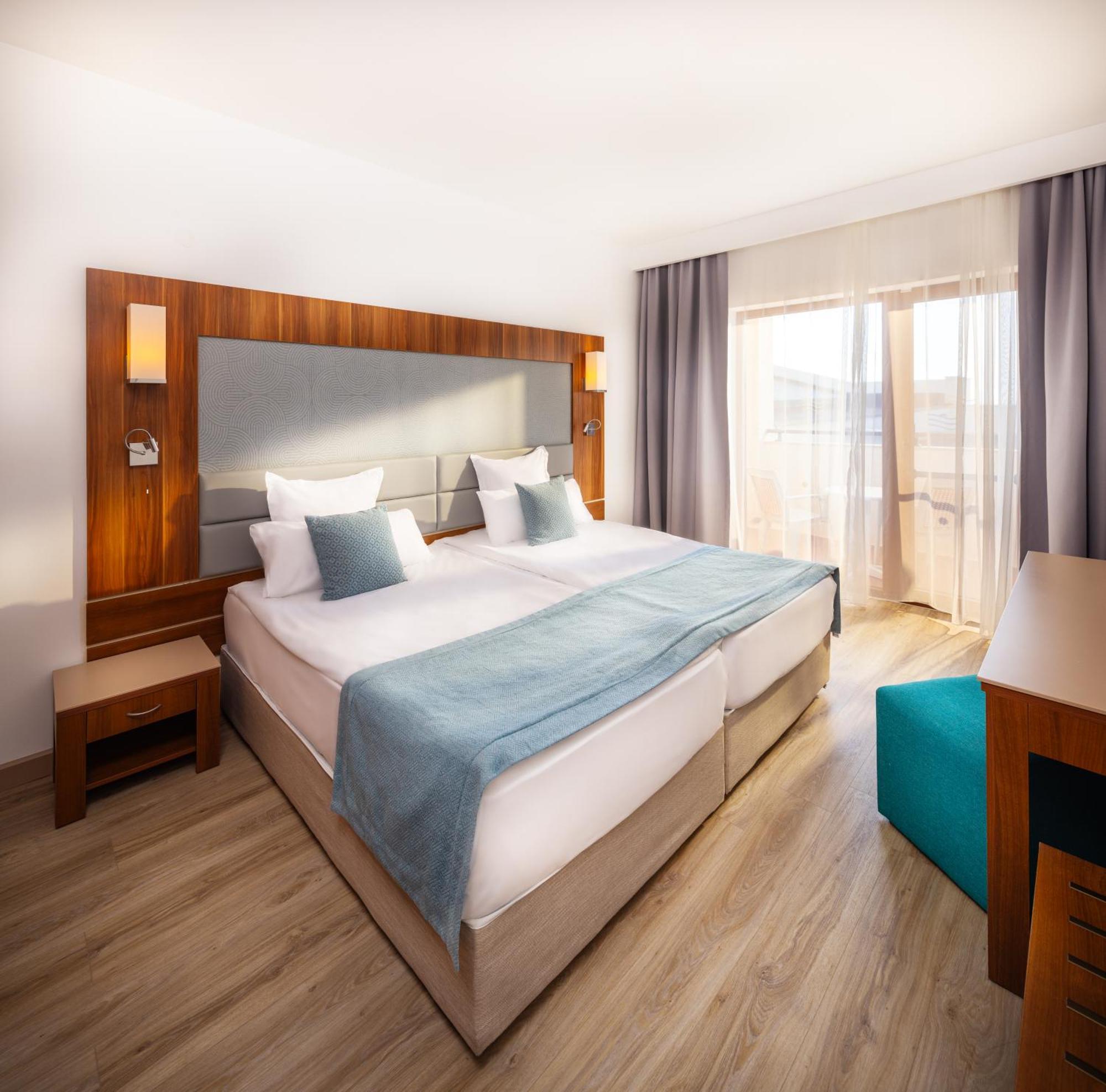 Alua Helios Bay Hotel Obzor Kültér fotó